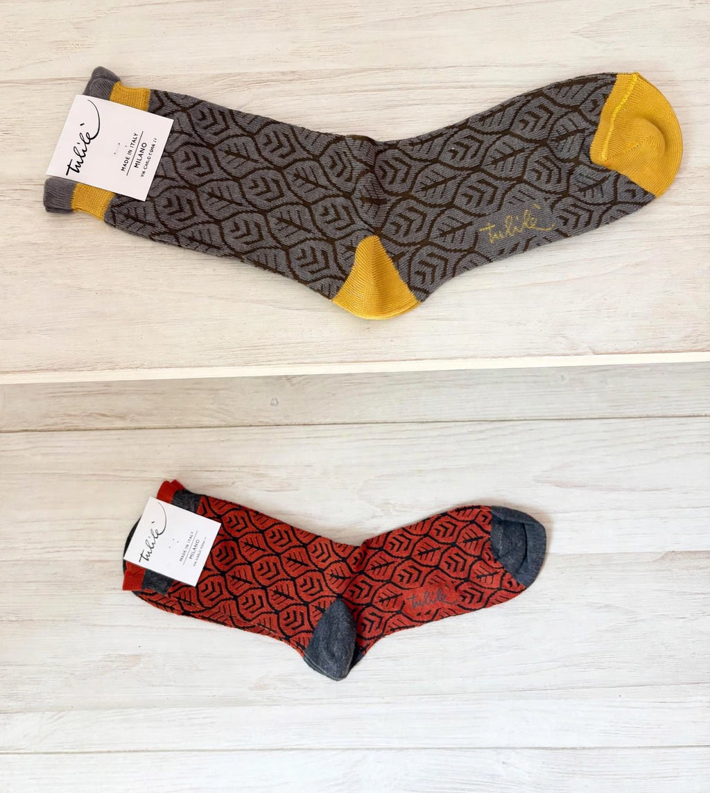 Ok Titolo prodotto:
Calza Corta Foglia - Grigio Senape / Rosso Terracotta - Tulilè Milano
Descrizione (Body HTML):